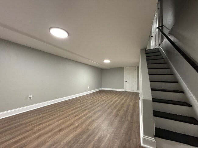 Building Photo - cozy 2 bedroom house in Baltimore