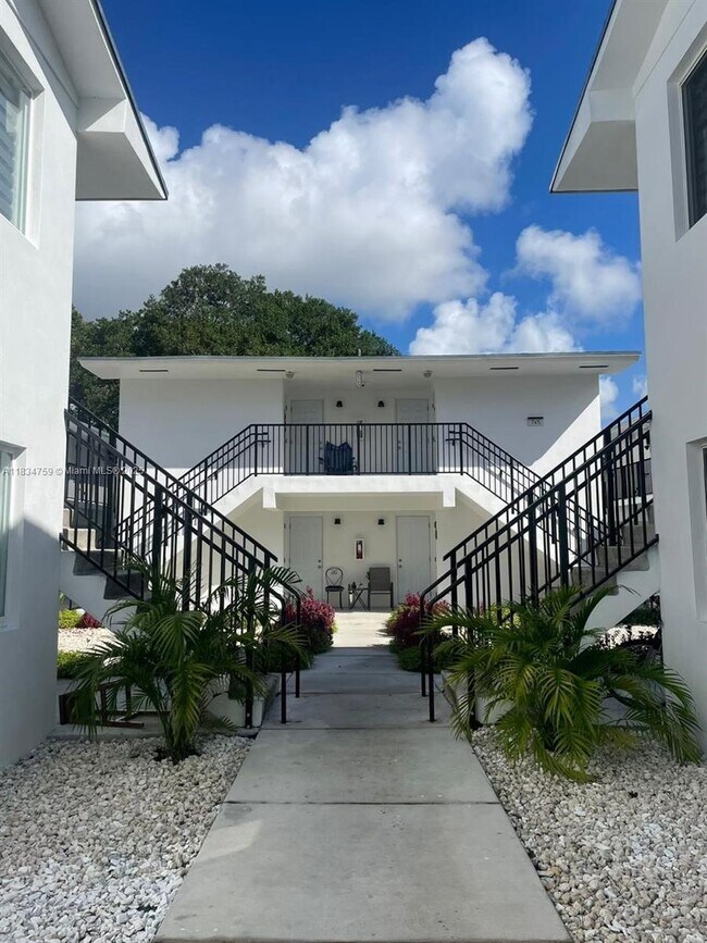 Building Photo - 749 NW 60th St
