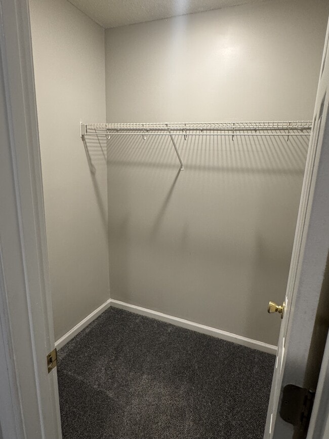 Building Photo - 1304 Wyngate Dr