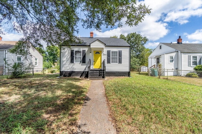 Building Photo - 1804 St Claire Ln