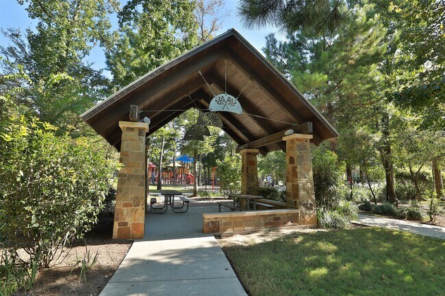 Building Photo - 177 Emory Birch