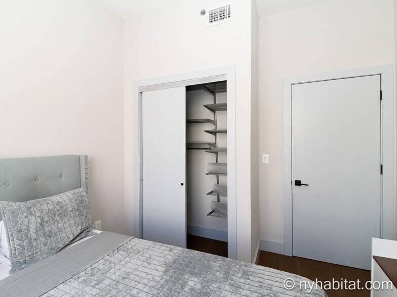 Building Photo - 1325 Herkimer St