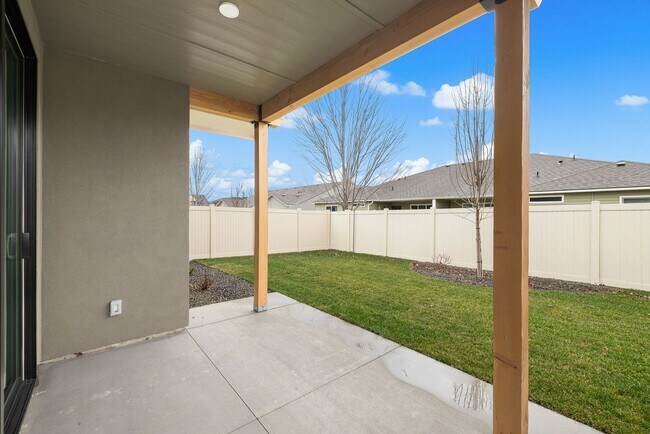 Building Photo - Brand New Luxury Duplex-Top of the line finishes & walking distance to The Village.