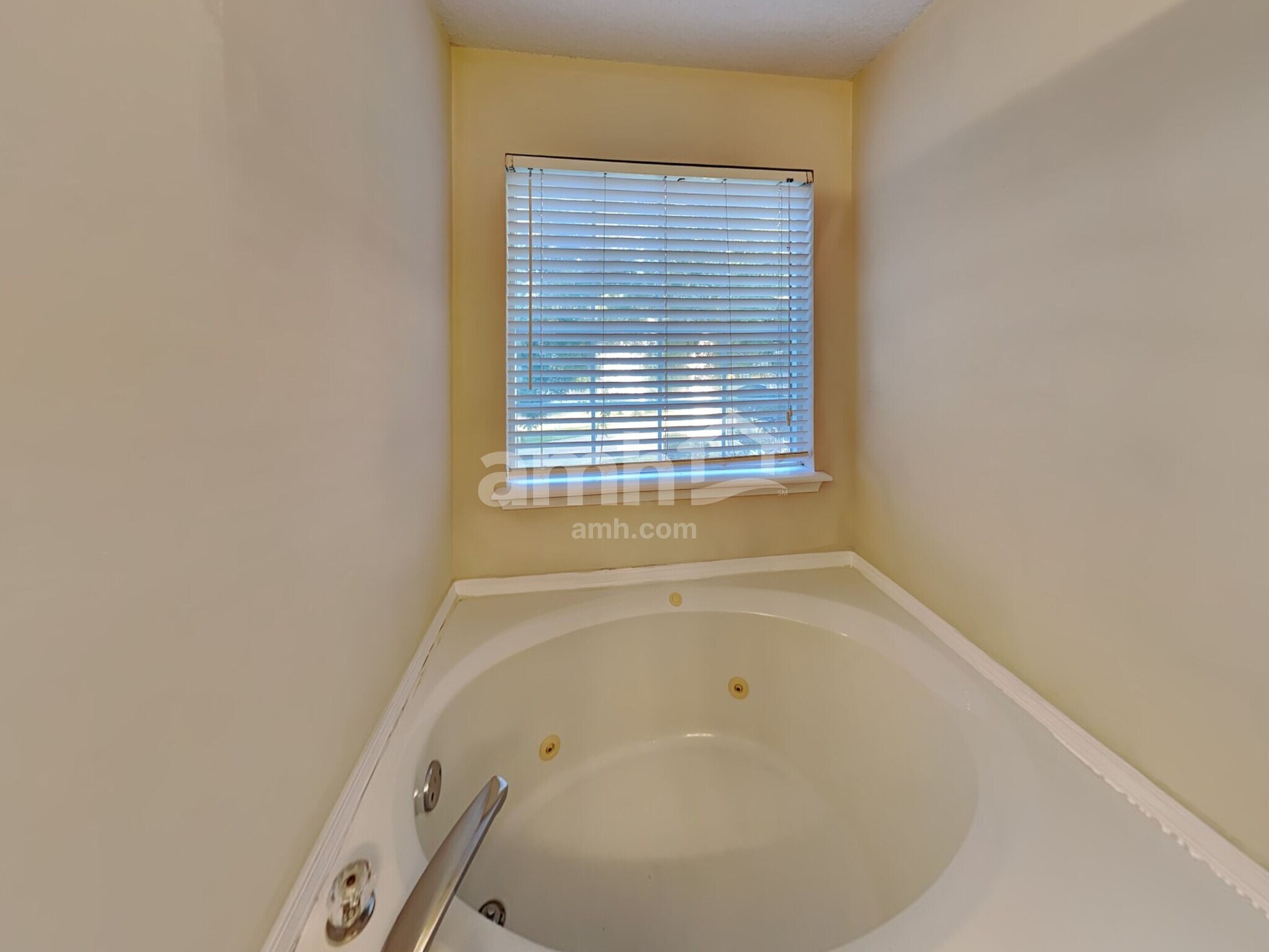 Building Photo - 4098 Amberly Ct