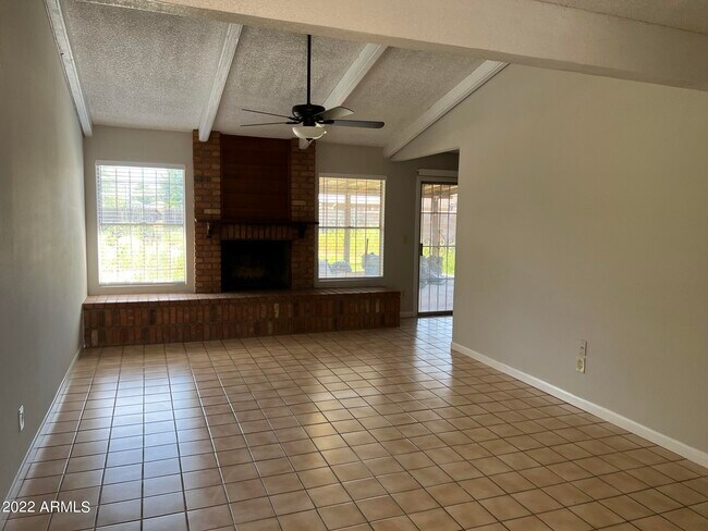 Building Photo - 7827 W College Dr