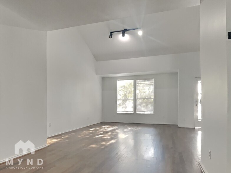 Building Photo - 1210 Palmer St