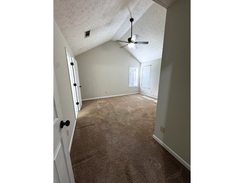 Building Photo - 26 Angel Trace