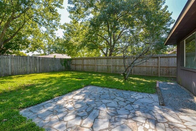 Building Photo - 6206 Bryant Pond Dr