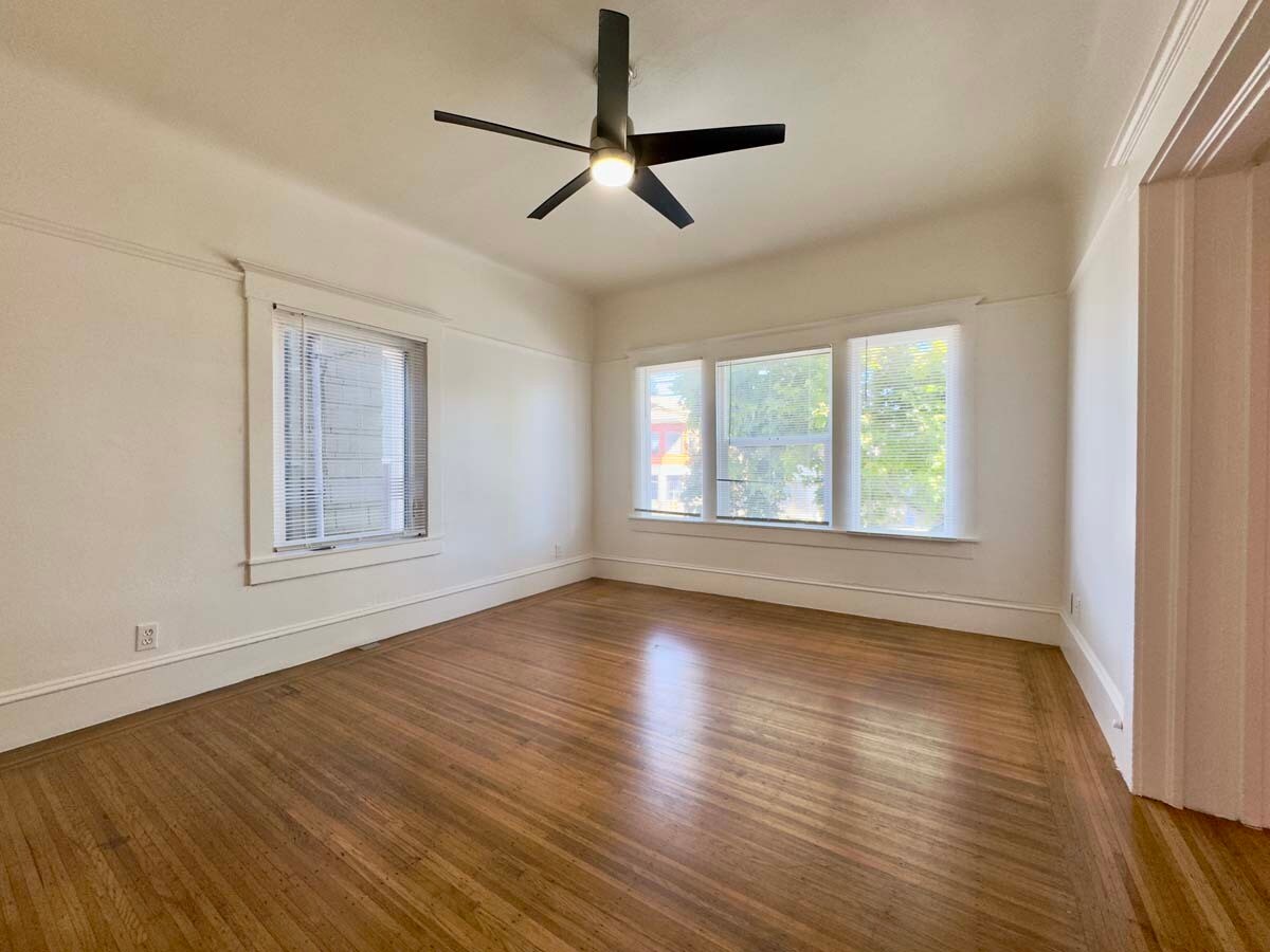 Building Photo - 697 30th St