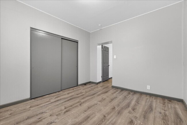 Building Photo - 4621 Quincy St