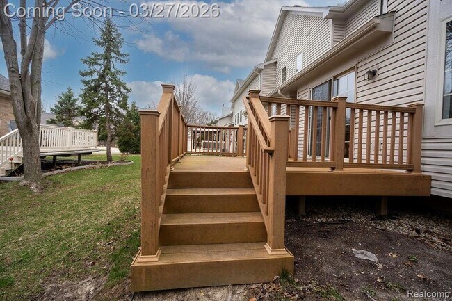 Building Photo - 23869 McCort Dr