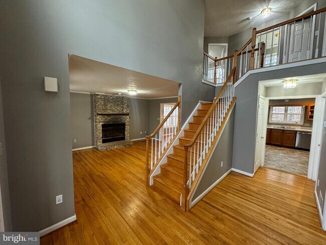 Building Photo - 346 Saddleback Ln