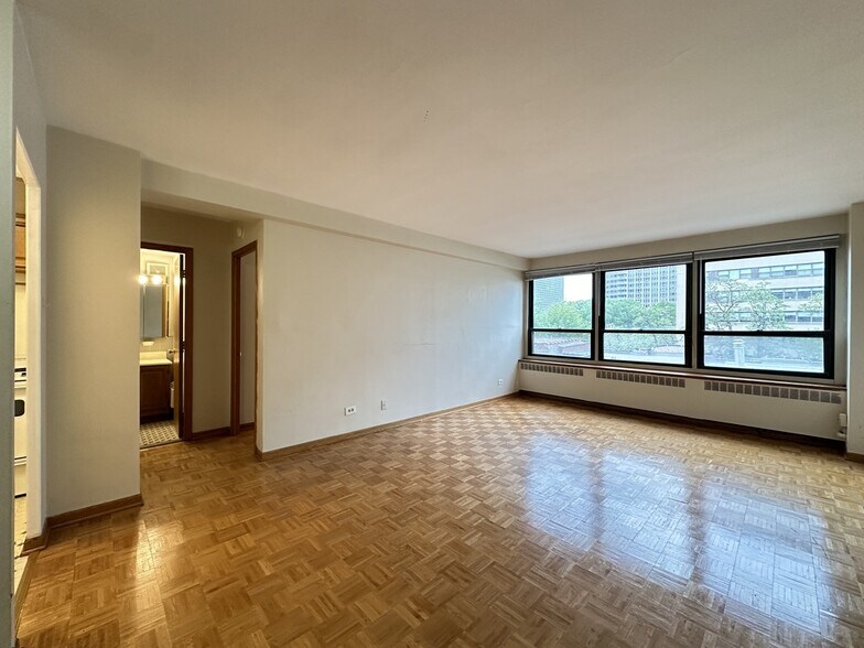 Building Photo - 4180 N Marine Dr