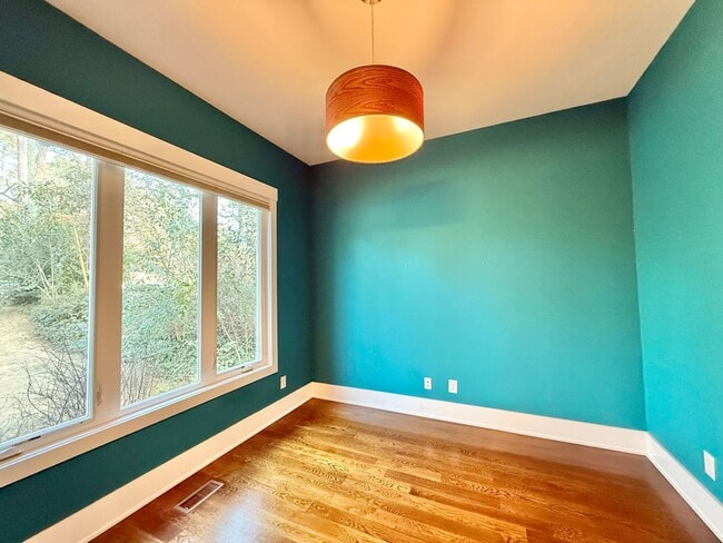 Building Photo - Modern 3BD, 3.5BA Raleigh Home on a Corner Lot with a 2-Car Attached Garage & Private Backyard in...