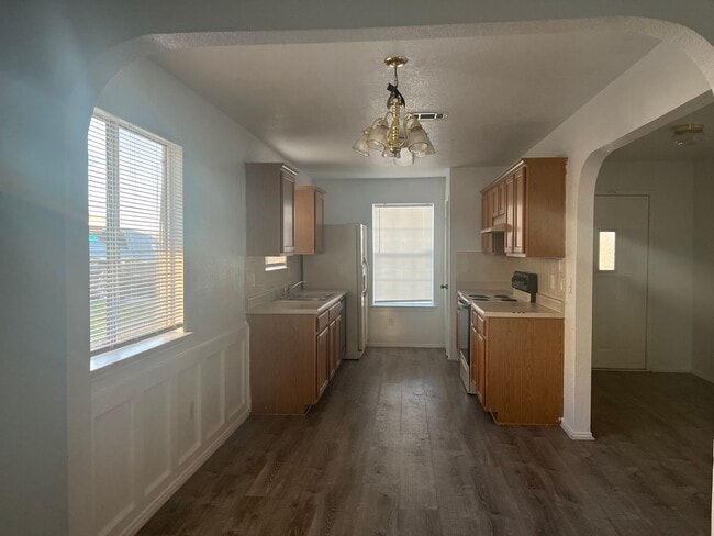 Building Photo - 2709 Haven Dr