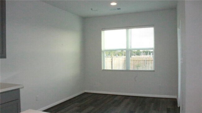 Building Photo - 119 Watercourse Wy
