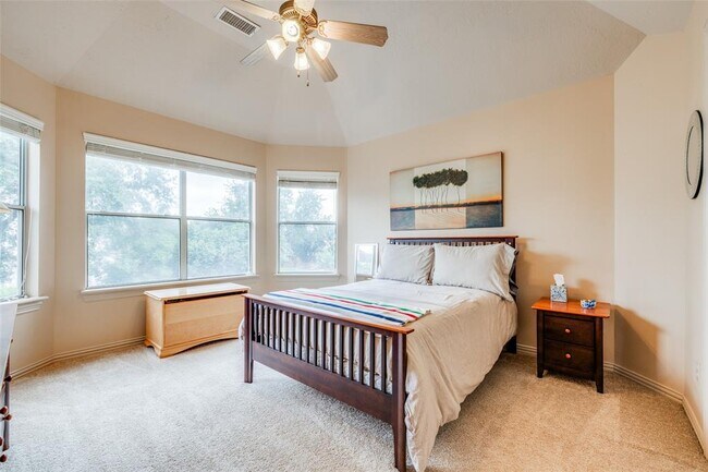 Building Photo - 13911 Royal Springs Ct