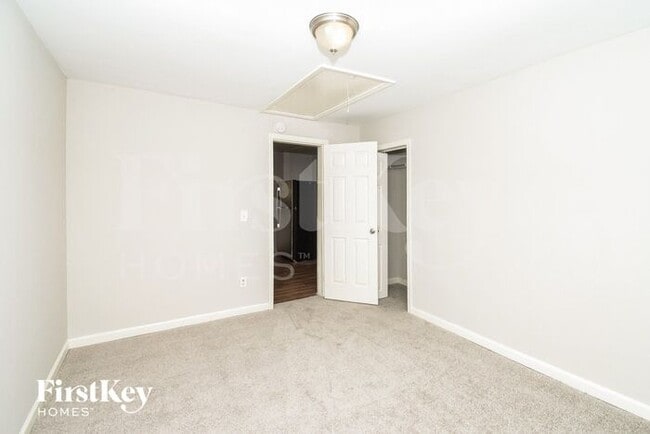 Building Photo - 3966 Oglesby Rd