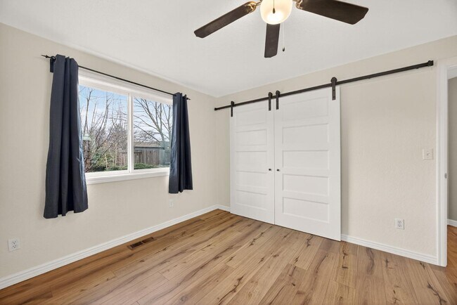 Building Photo - 1517 Westfield Way