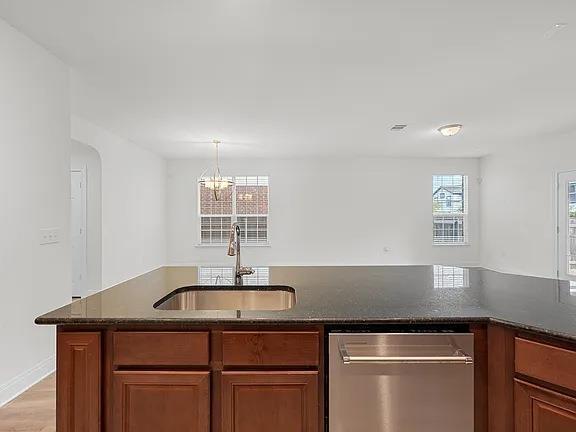 Building Photo - 528 Ayinger Ln