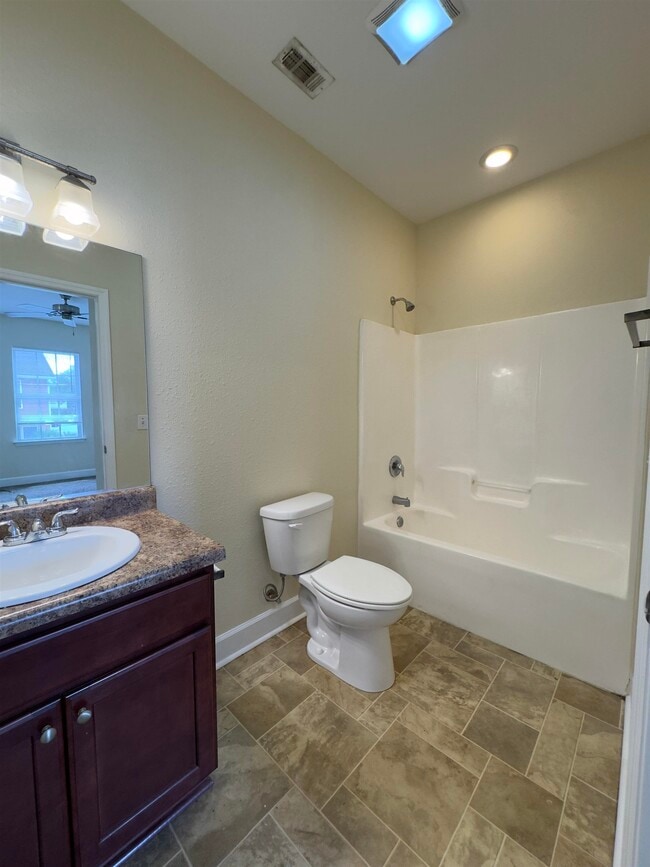 Building Photo - 1846-3 Belle Vue Way