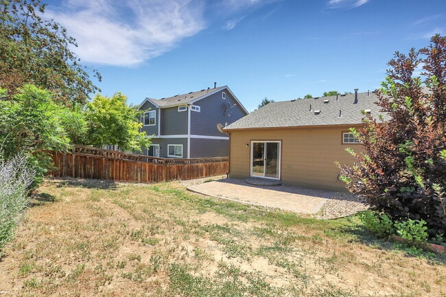 Building Photo - $2,295.00, 2 bedroom plus office, 2 bathro...