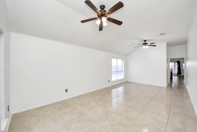 Building Photo - 21019 Stoney Haven Dr