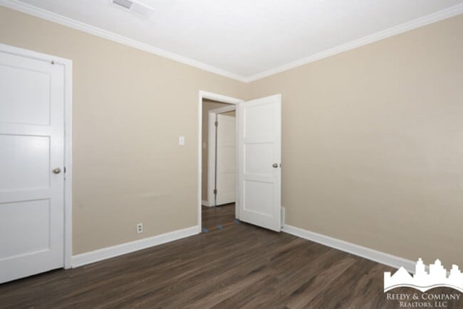 Building Photo - 871 Freeman St