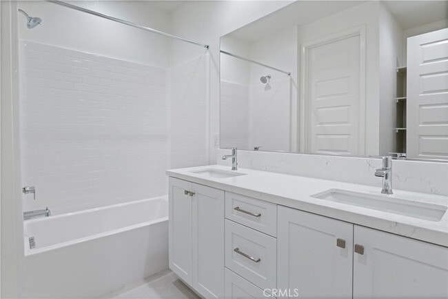 Building Photo - 641 Jasper St