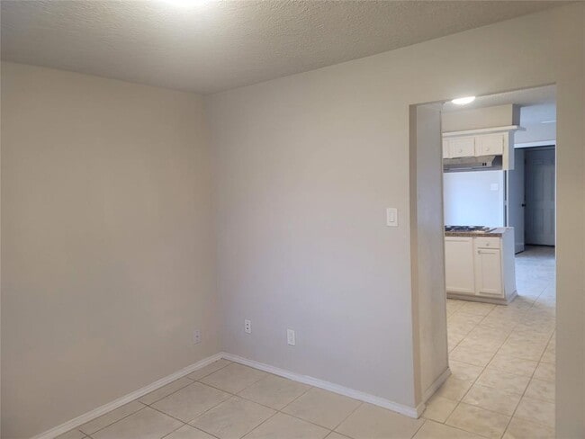 Building Photo - 10601 Sagewind Dr