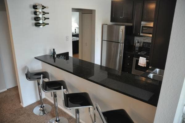 Building Photo - 2Br/2Ba Remodeled Townhome