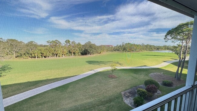 Building Photo - Furnished Short Term Rental