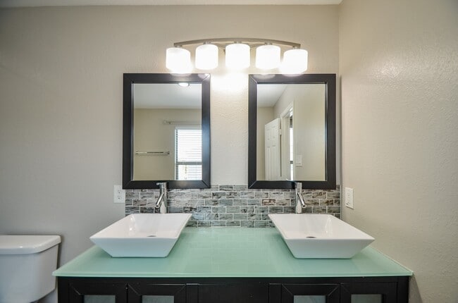 Building Photo - 9518 Prairie Dale Ct