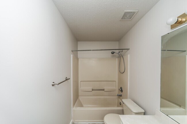 Building Photo - 4560 Cedar Ridge Cove