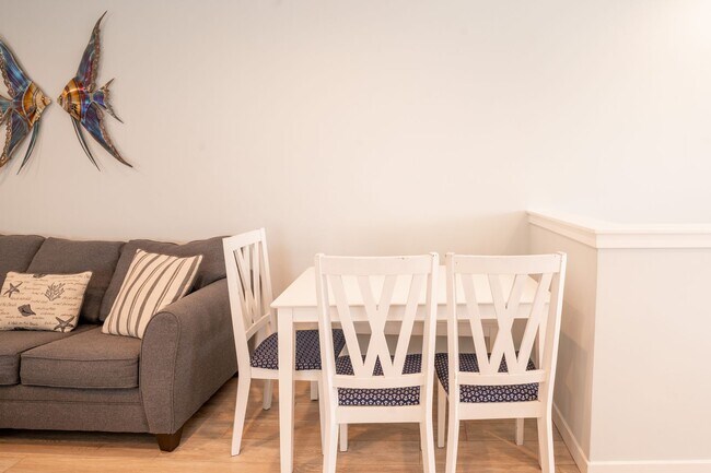 Building Photo - PET FRIENDLY OFF-SEASON RENTAL WITH OCEAN VIEW