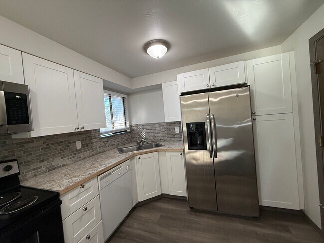 Building Photo - Valley 3 bed 1.5 bath