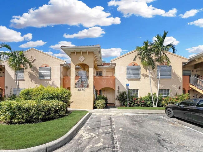 Building Photo - Your grocery bags will never complain about the commute — 2/2 on the first floor at Castilla Circ...