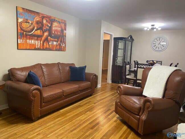 Building Photo - 2201 Shady Ln Dr NW