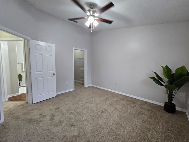 Building Photo - 837 Grand Regency Pointe