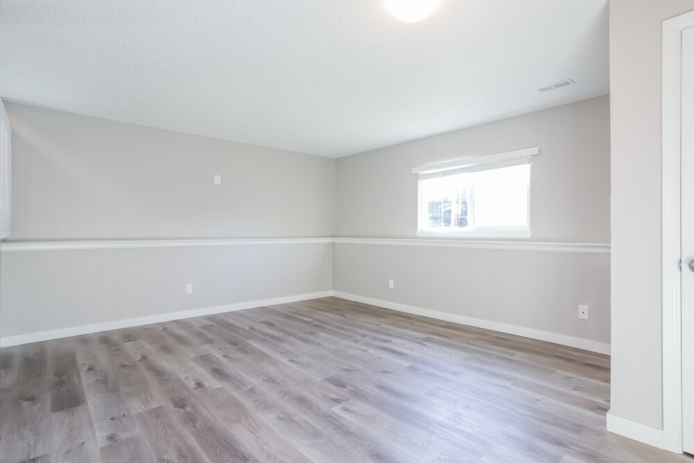 Building Photo - 12155 Elm Way