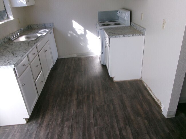 Building Photo - 3128