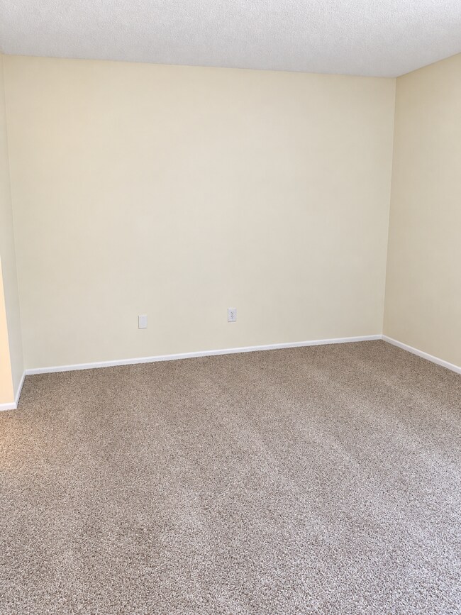 Building Photo - 2671 Bentley Dr