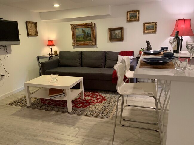 Building Photo - 1612 3rd St NW