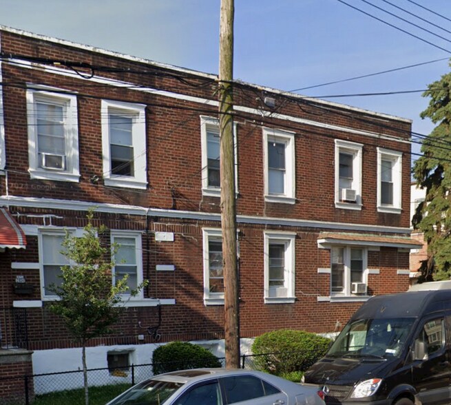 Building Photo - 2824 St Theresa Ave