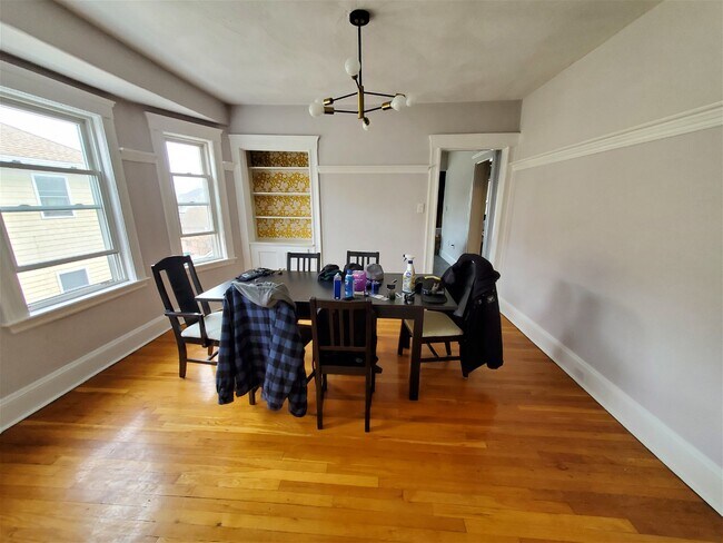 Building Photo - 22 5th Street Apt #2, Medford, MA 02155 - ...