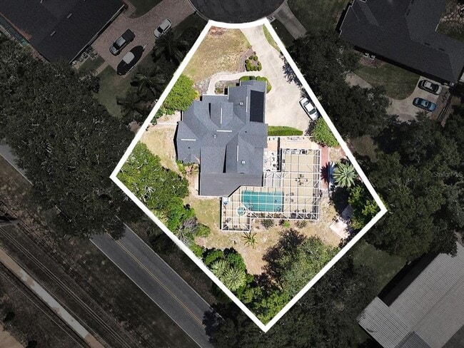 Building Photo - 33721 Spring Dr
