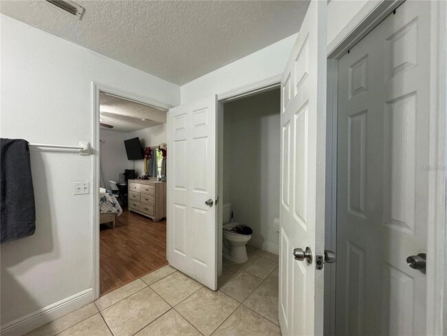 Building Photo - 2112 Jessa Dr