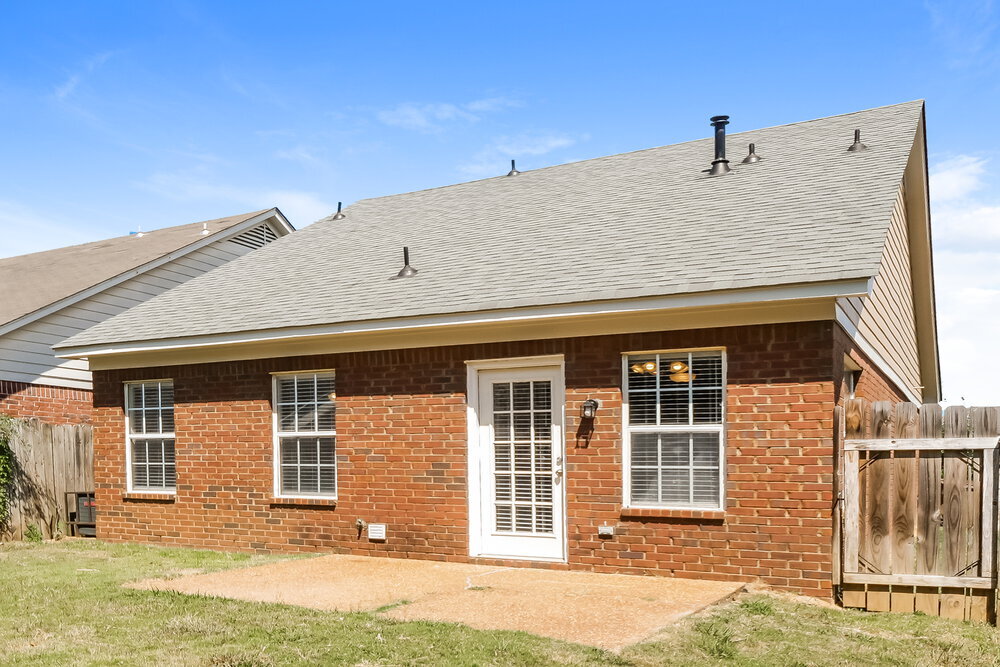 Building Photo - 9815 Riggin Dr