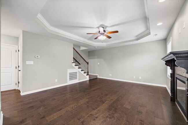 Building Photo - 739 Gaine Lynn Dr