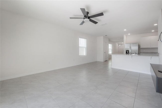 Building Photo - 17042 Oval Rum Dr